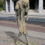 Das Famine Memorial in Dublin gedenkt der großen Hungersnöte 1845 bis 1852 in Irland